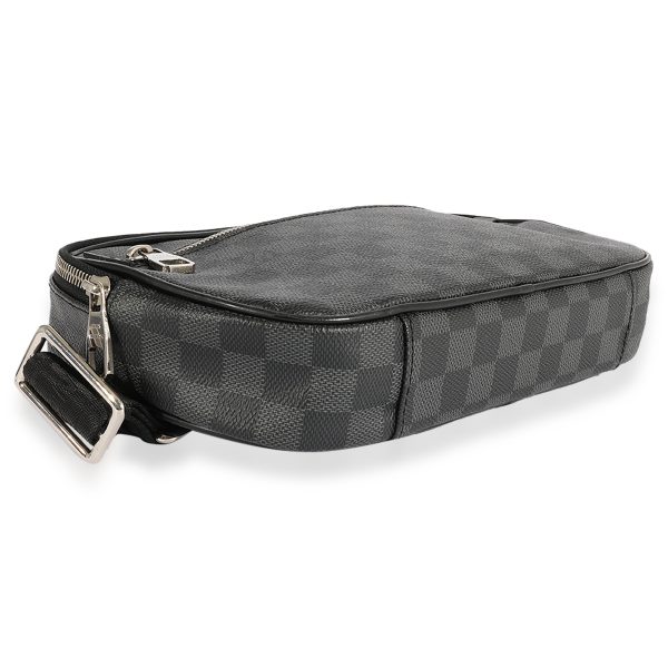 123269 clasp Louis Vuitton Damier Graphite Ambler