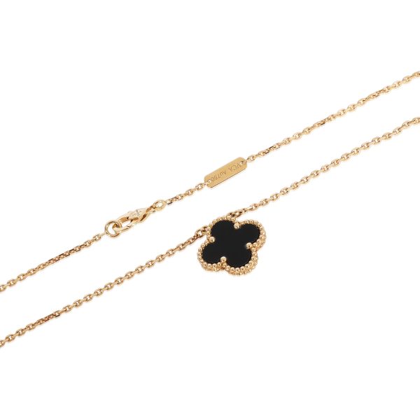 124215 sv Van Cleef Arpels Vintage Alhambra Black Onyx Pendant in 18K Yellow Gold