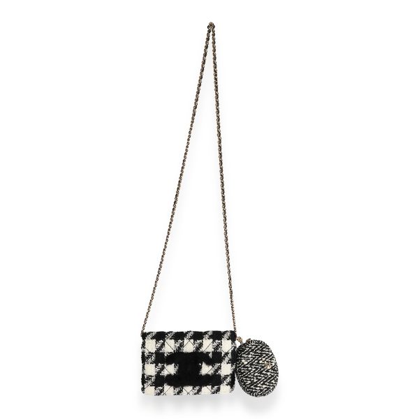 124590 bv Chanel Black White Houndstooth Tweed 19 WOC w Pouch