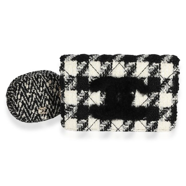 124590 fv Chanel Black White Houndstooth Tweed 19 WOC w Pouch