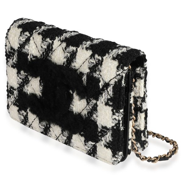 124590 sv Chanel Black White Houndstooth Tweed 19 WOC w Pouch