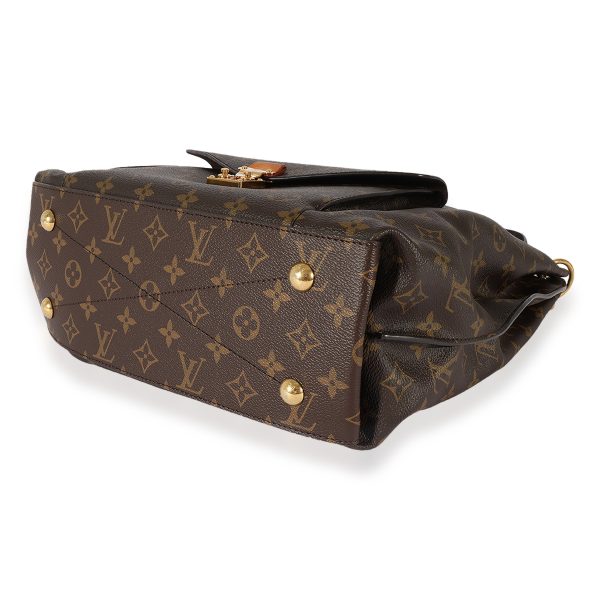 125135 box 5f13e05a f4be 4426 a017 5692f336e6e7 Louis Vuitton Monogram Canvas Metis Hobo