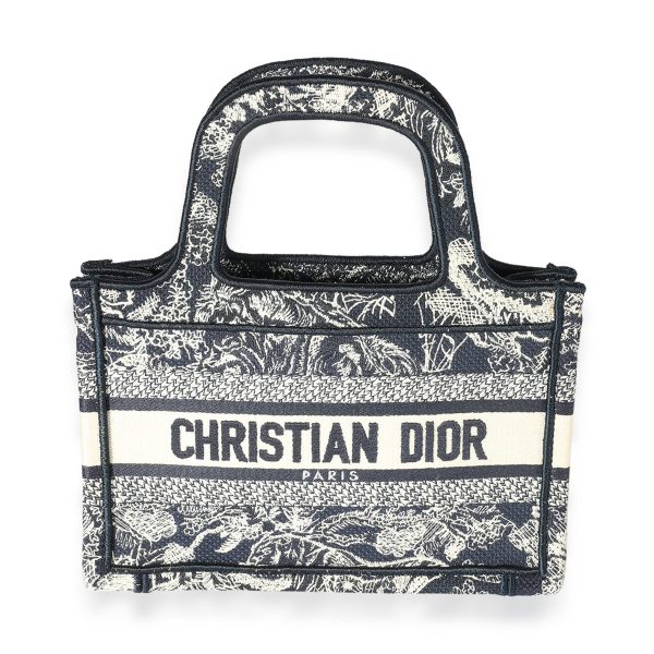 125447 fv Dior Blue Oblique Embroidery Mini Book Tote