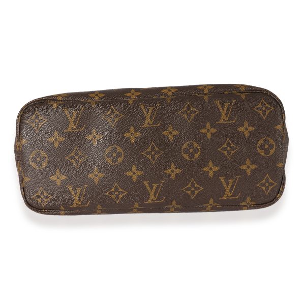 125852 stamp d8d1b5f1 6b5d 488c ba8d 55856dfd5350 Louis Vuitton Monogram Canvas Neverfull PM