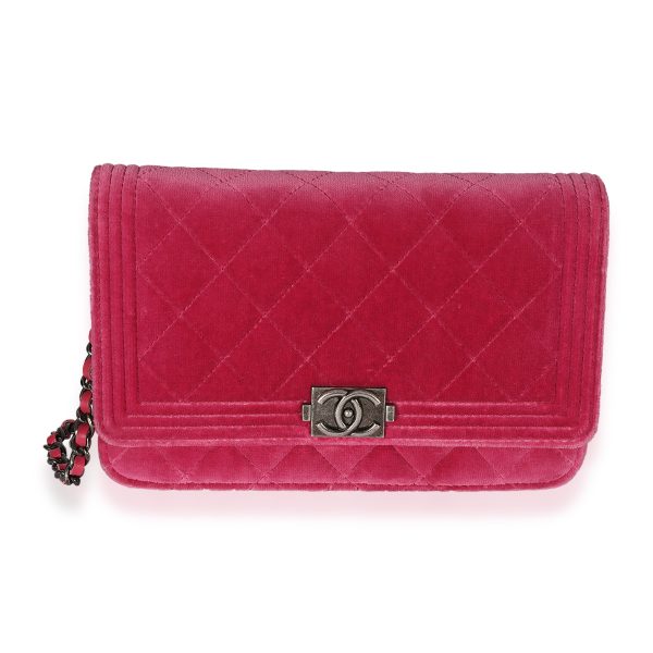 127225 fv 56b3e5b5 fd0b 41ca 930f 0d2f6d5a8d45 Chanel Pink Velvet Boy Wallet On Chain