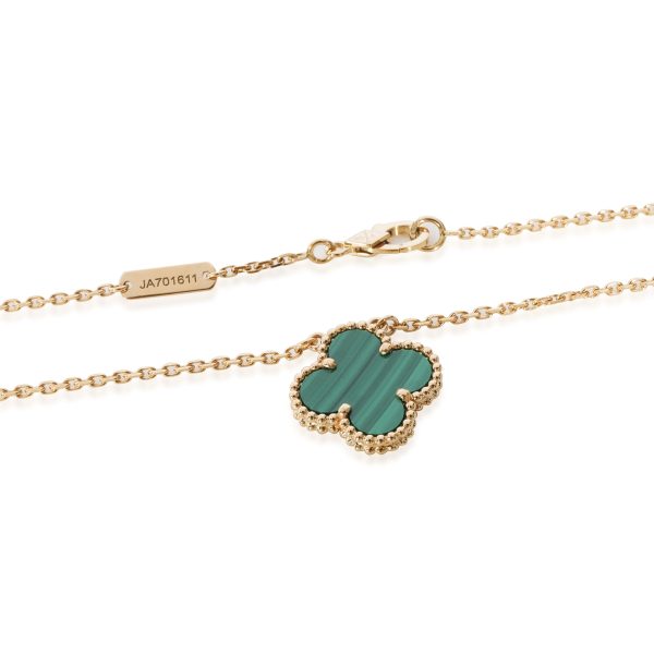 127700 pv Van Cleef Arpels Vintage Alhambra Pendant With Malachite in 18k Yellow Gold