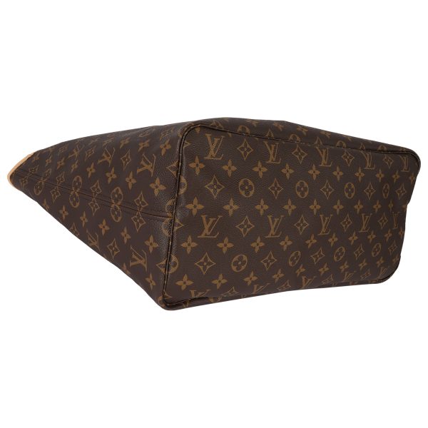 127943 clasp 78ac5e1a d25c 4834 bd3d 4967c4091eee Louis Vuitton Canvas Monogram Neverfull GM