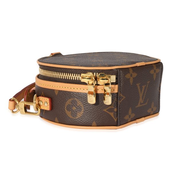 128003 clasp 5e363a34 3f6b 4847 8e64 c35b580e2d61 Louis Vuitton Monogram Canvas Mini Boite Chapeau