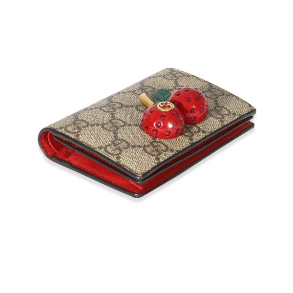 128279 clasp cb26433e bb05 4c03 a857 7051a67fd6f4 Gucci GG Supreme Cherries Card Case Wallet