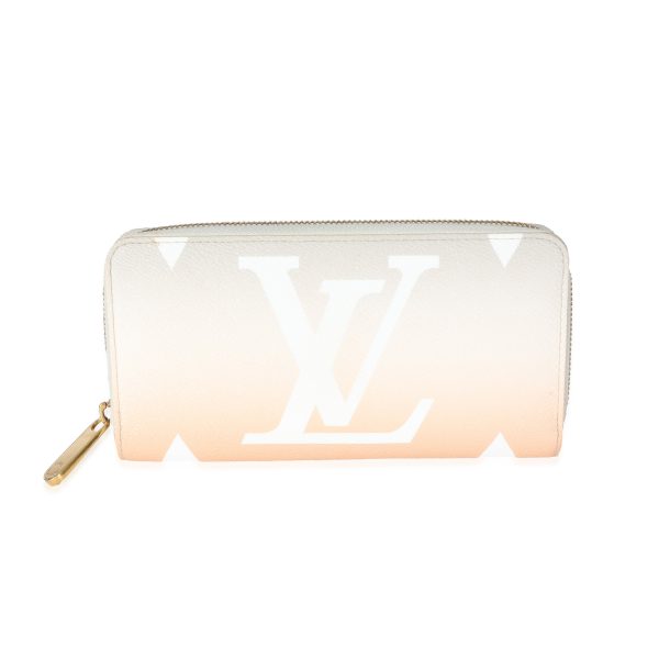 128368 fv d9179363 00c2 41f0 b2e6 9d821d897402 Louis Vuitton Canvas Monogram Giant By The Pool Zippy Wallet