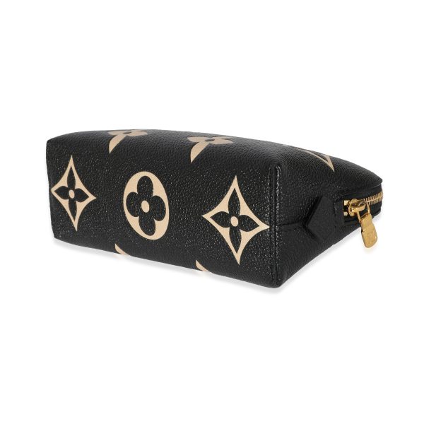 128587 clasp Louis Vuitton Giant Monogram Pochette Cosmetique PM