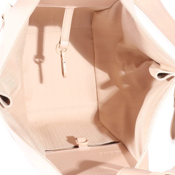 129552 av Loewe Natural Leather Hammock Nugget Bag