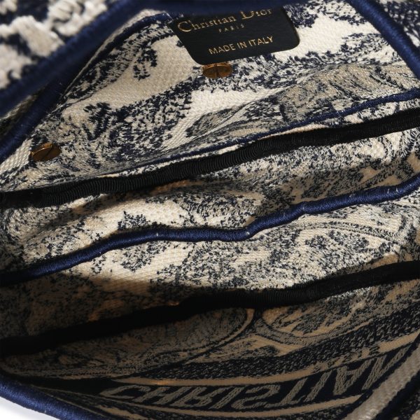 129597 bv 98f4186e 172e 4392 ad9c fd48404e6714 Christian Dior Blue Toile de Jouy Embroidery Saddle Bag