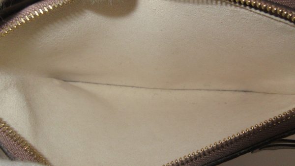 13 Louis Vuitton Empreinte Bicolor Double Zip Pochette White