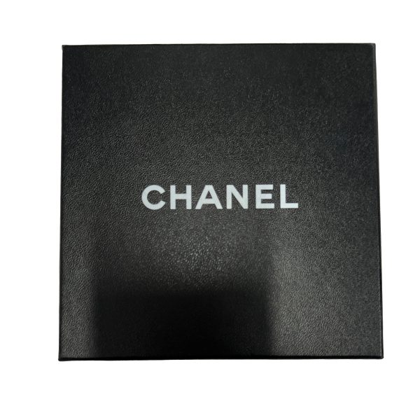 130138 box f0430c63 273b 46fc b8c3 8d7c0108c02c Chanel 2010 Pearl Station CC Gold Plated Necklace