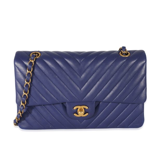 130459 fv aa598b0a 7da1 4d8a a92b b911012f5d02 Chanel Navy Chevron Medium Classic Double Flap