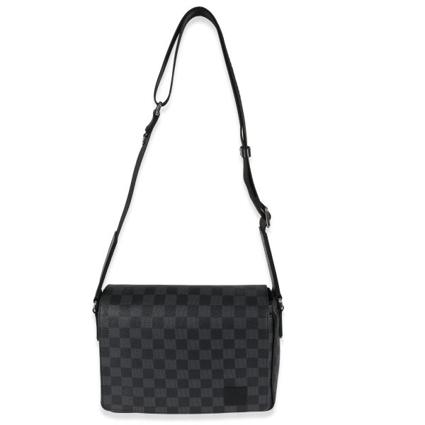 130858 bv 77a91885 9dcd 446f b342 a3ef51af4e7b Louis Vuitton Damier Graphite Canvas District PM