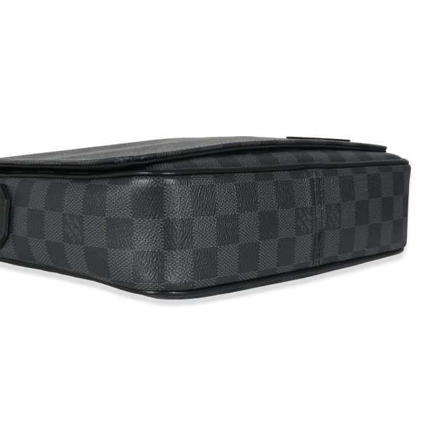 130858 clasp 409af554 25e1 44b1 9f86 a0f45a9524ce Louis Vuitton Damier Graphite Canvas District PM