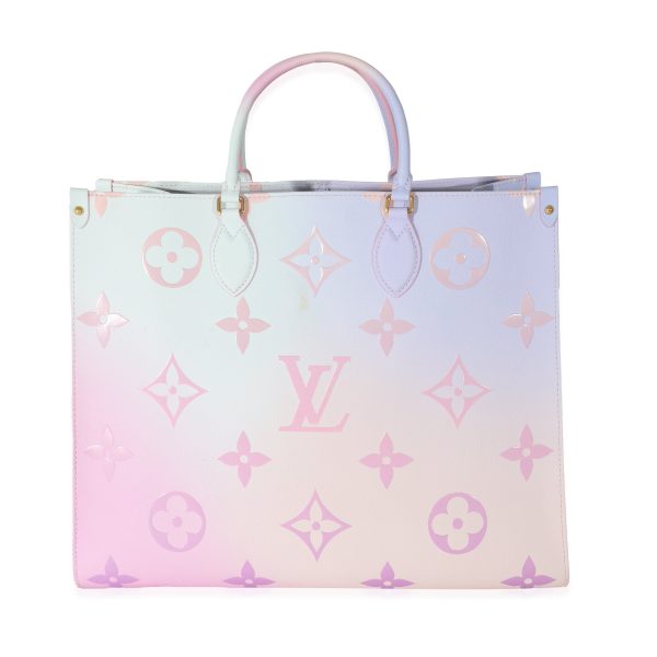 131307 fv 4a736788 f7c8 4d96 bfe5 1a0d2623f088 Louis Vuitton Sunrise Pastel Monogram Giant Canvas Spring in City OnTheGo GM