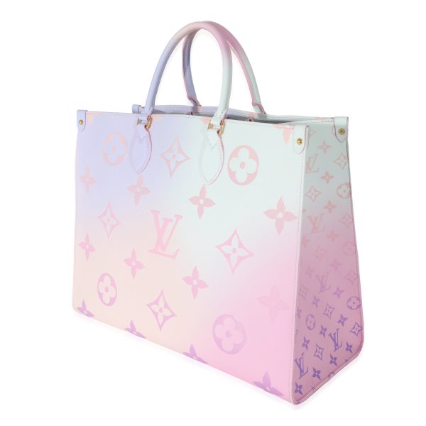 131307 sv c8ad1305 5037 4735 886a 457678a878c2 Louis Vuitton Sunrise Pastel Monogram Giant Canvas Spring in City OnTheGo GM