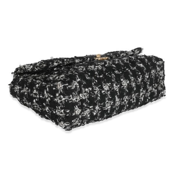 131735 clasp Chanel Black White Metallic Houndstooth Tweed Chanel 19 Maxi Flap Bag