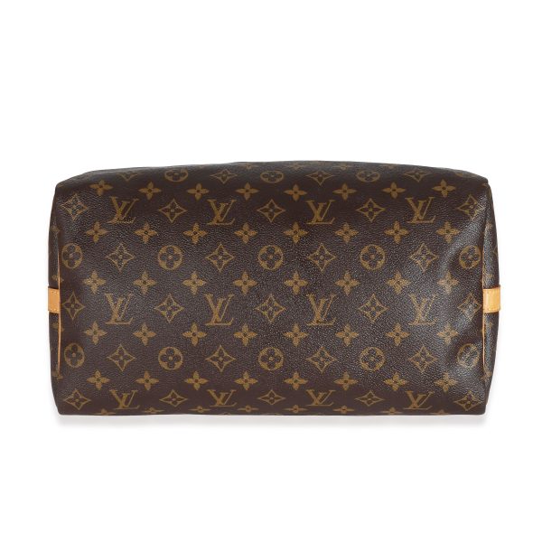 131900 stamp 9ceb8969 6ae8 4d66 b699 931f7061408a Louis Vuitton Monogram Canvas Speedy Bandoulière 35