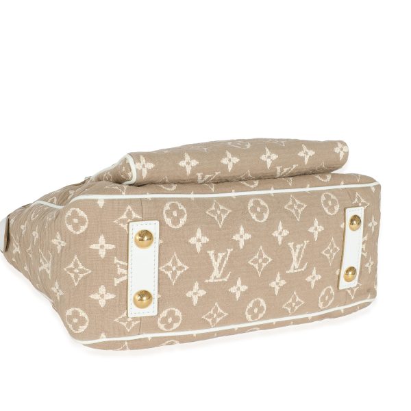 132149 bv Louis Vuitton Blanc Monogram Jacquard Sabbia Cabas MM