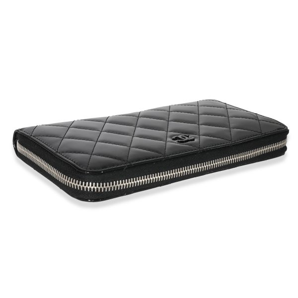 132190 clasp Chanel Black Quilted Patent Classic Continental Wallet