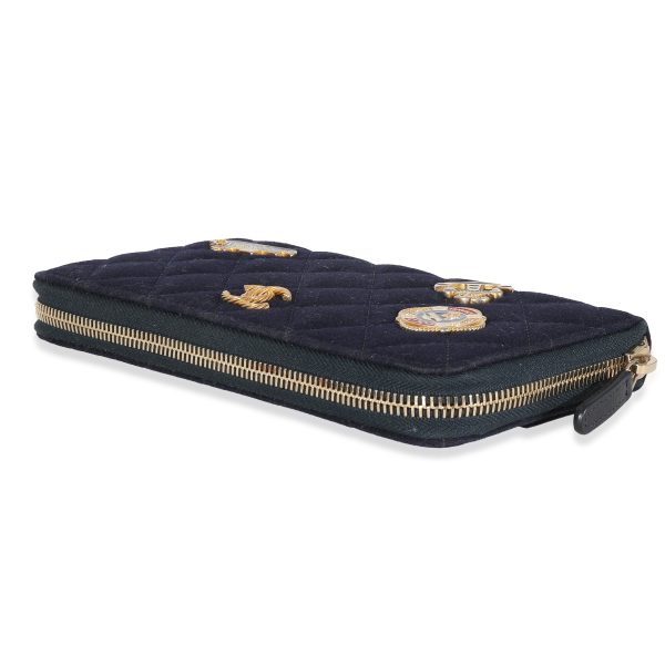 132411 box Chanel 18A Navy Fabric Charming Long Continental Zip Wallet