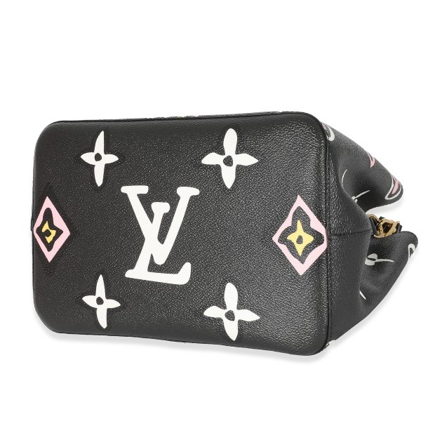 132631 box 3e77ead4 b3c8 46d4 8083 4f18558a48a3 Louis Vuitton Black Monogram Giant Wild At Heart Canvas NéoNoé MM