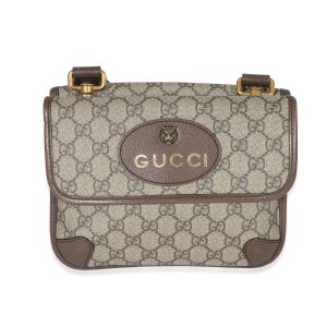 132952 fv edb6aaca d7f4 4cff 8fa9 7d3048f306d6 Louis Vuitton Large Monogram Cosmetic Pochette