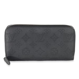 133212 fv Louis Vuitton Monogram Canvas Round Coin Purse