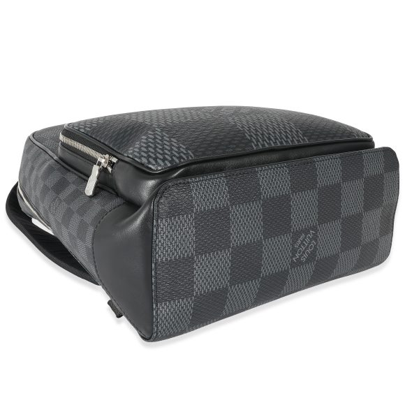 133386 clasp f040da88 a58a 4e2b 94f5 6e515e11d7a7 Louis Vuitton Damier Graphite Canvas Campus Backpack