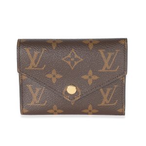 133771 fv dbe1b71c 17b4 4e23 8f6e 974527d64fe3 Gucci Interlocking G Flap Long Wallet