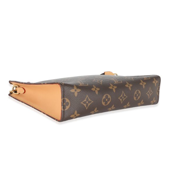 133851 stamp a7808b0c b38b 4d4e a55d b7e8f2f5d28f Louis Vuitton Monogram Canvas Toiletry Pouch On Chain