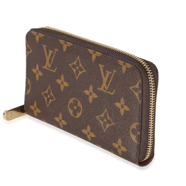 133891 sv a1e091ec 75f3 4f01 b273 b414bef57287 Louis Vuitton Monogram Canvas Zippy Compact Wallet