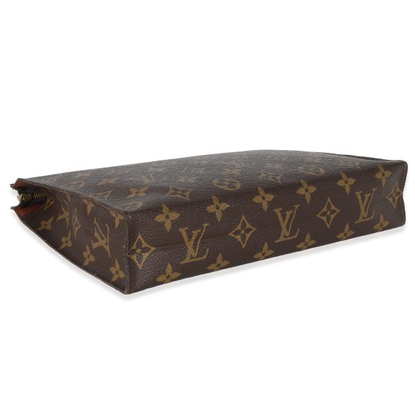 134036 clasp 9fdf3461 4816 4fe4 99b3 23a548a6dbf0 Louis Vuitton Monogram Canvas Toiletry Pouch 26