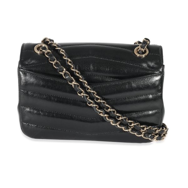 134851 pv Chanel 19B Black Shiny Chevron Lambskin Small Miroir Flap