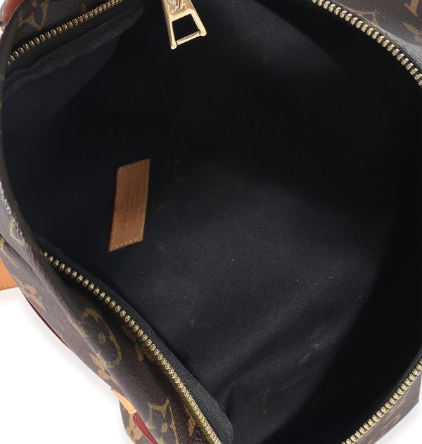 134907 bv a20ea077 37c6 43c3 88d4 e25e290bf4a8 Louis Vuitton Monogram Canvas Bumbag