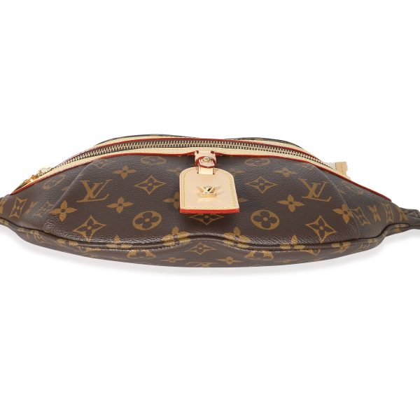 135127 clasp 9a4e4e61 5f71 4e6c 99d9 25a60d71936c Louis Vuitton Monogram Highrise Bumbag