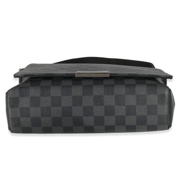 135945 box Louis Vuitton Damier Graphite Canvas District PM