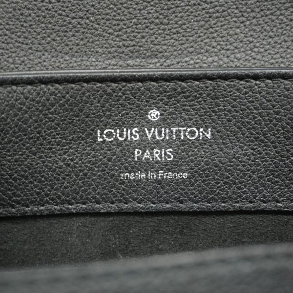 1696395 1993 5 Louis Vuitton Rucksack LockMe Backpack Noir Leather