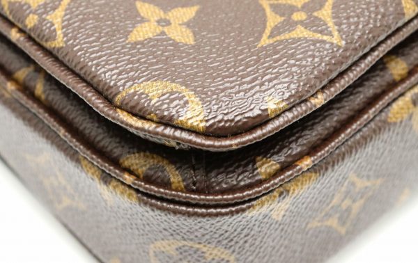 3 Louis Vuitton Monogram Pochette Metis Clutch Bag