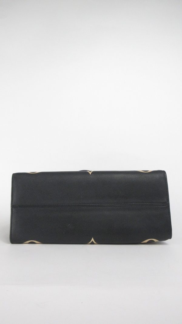 4 Louis Vuitton Onthego Bicolor MM Empreinte Leather Beige Black