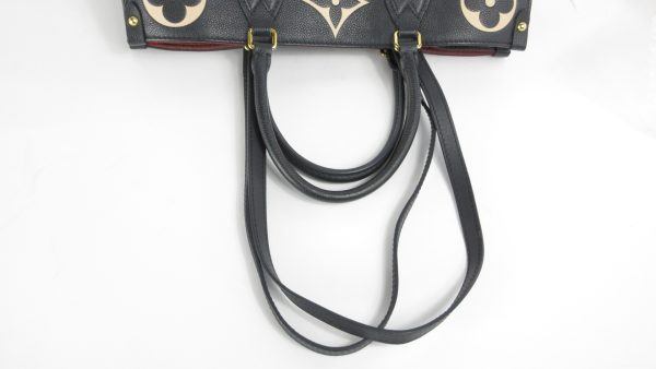 5 Louis Vuitton Onthego Bicolor MM Empreinte Leather Beige Black