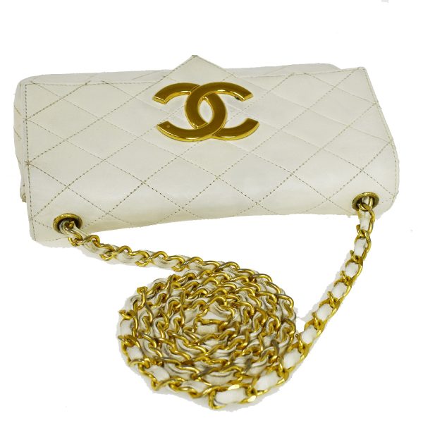 6 Chanel CC Logo Matelasse Chain Shoulder Bag Leather White