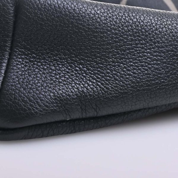 8 Gucci Leather Body Waist Shoulder Bag Black