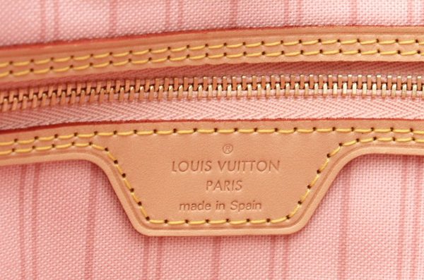 9 Louis Vuitton Damier Azur Graffiti Neverfull MM Pouch Rose Ballerine