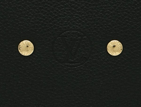 9 Louis Vuitton Monogram Venus Noir Black