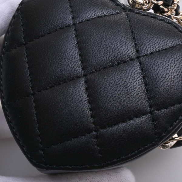 b5000590200003244 10 Chanel Lambskin Matelasse Heart Coco Mark Coin Case Chain Black